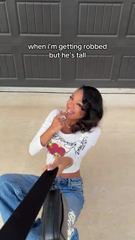 the robber is my bf ofc 😩 #miyanevaeh #miya #relatable #pretty #foryou 