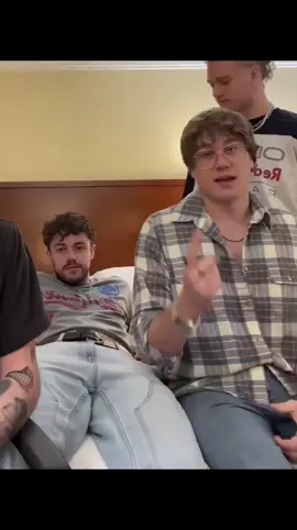 Mason always making sure they survive the day. 🤣 #mtmlive #zachnewbould #shaneappell #masonwatts #midnighttilmorning 