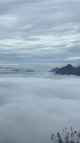 Hancur#fypシ #explorenatureadvanture #malimgunung #kata #awankarpet 