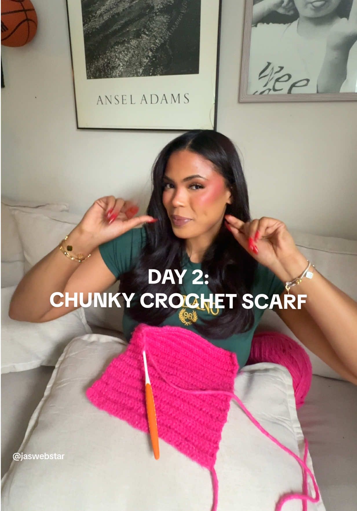 Day 2: how to crochet a scarf!! 💖✨ #crochetersoftiktok #crochettiktok #crochet #howtocrochet #fyp 