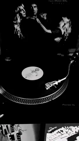 #fleetwoodmac #holdme #stevienicks #christinemcvie #genx