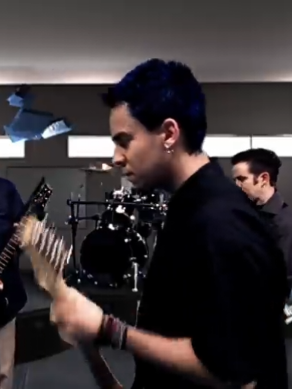 intente hacer uno un poco más elaborado JAJA 😭 #crawling #linkinpark #nümetalmusic #2000core 