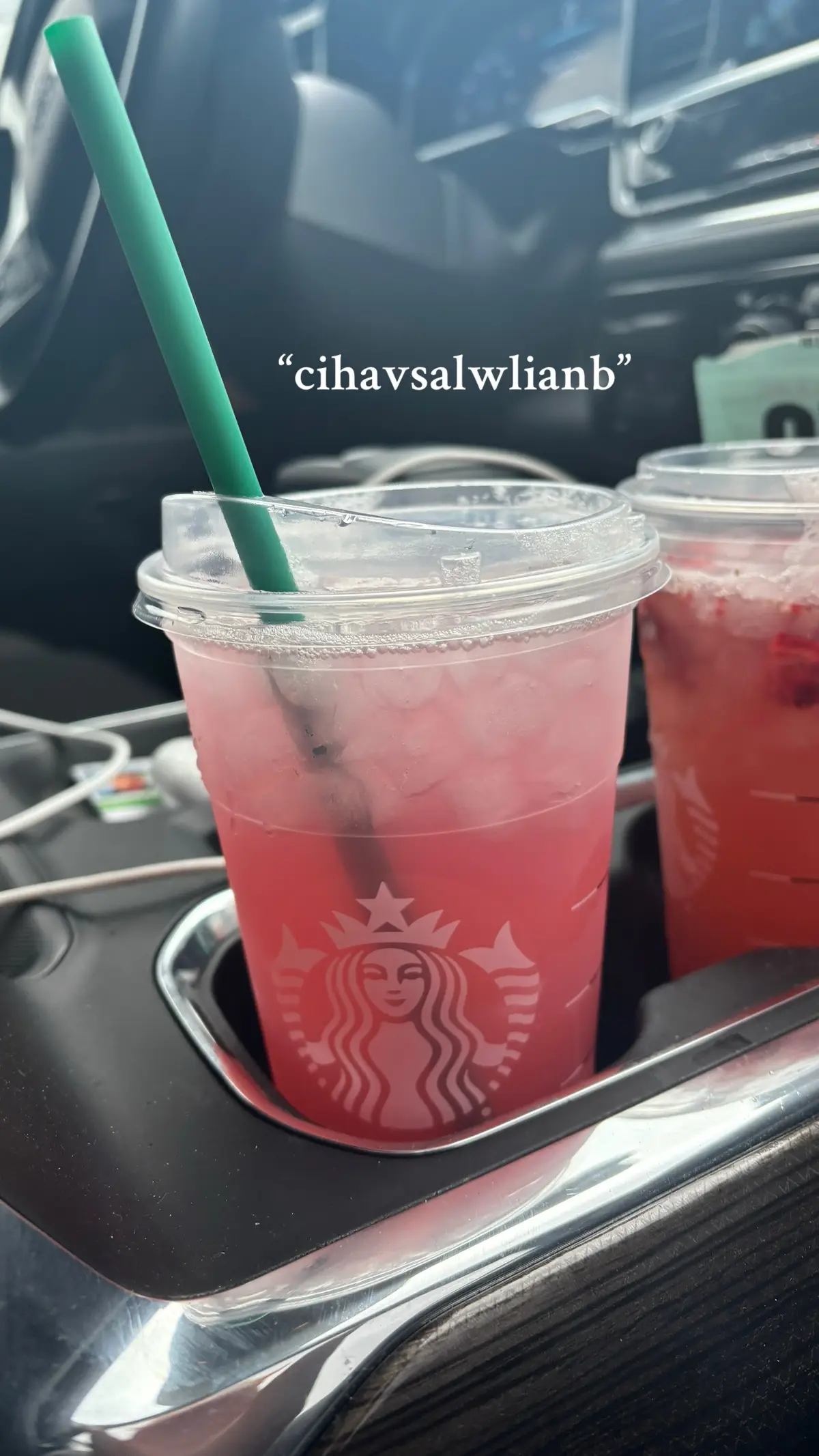 yumm 😋 #fyp #starbucks #viralvideo #trending #relatable lmk