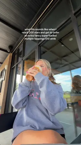 I do NOT waste my points 🤣 I need drink suggestions for what to get with my rewards!! 😋 #starbucks #coffeetok #coffeetiktok #starbucksdrinks #coffeetime 