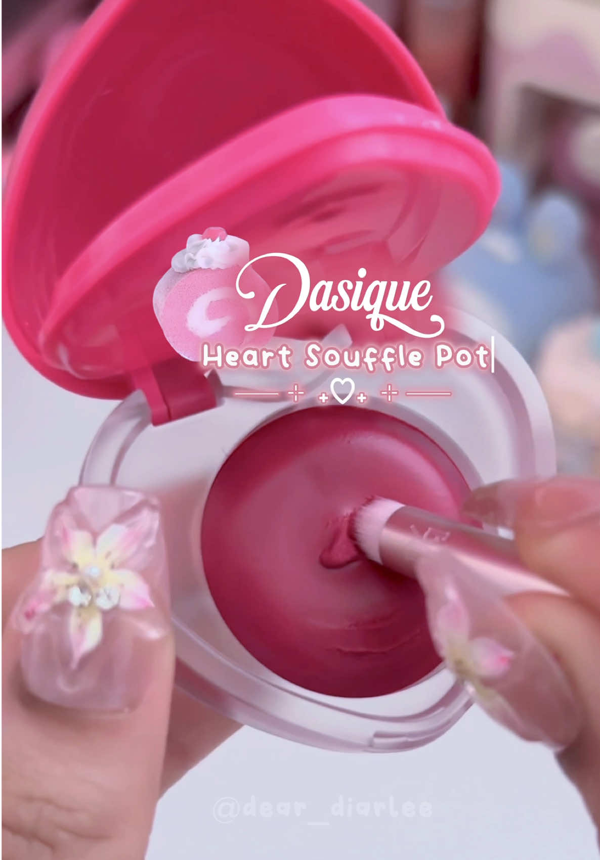 Dasique Lip and Cheek Soufflé Color Pot ˙ 🥝 ✩°˖ the mini brush is so adorable omg this is so convenient for touch ups 😽 Use this link to purchase on Amazon! https://url.kr/lIr9i9 @dasique_usa @dasique_official #daisque #makeup #kbeauty #soufflecolorpot #dasiquemakeup 
