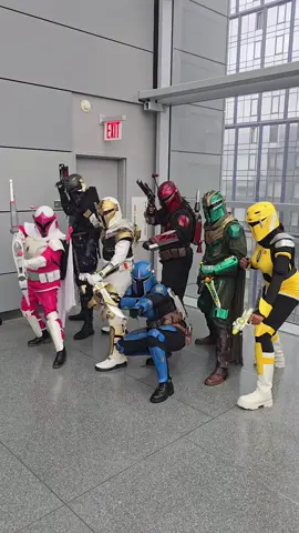When the squad makes it out the group chat ⚡️   #nycc #newyorkcomiccon #themandolorian #powerrangers #starwars 