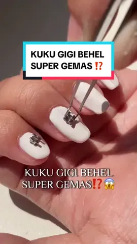 KUKU GIGI BEHEL SUPER GEMAS ⁉️ Pakai Peel Polish Putih lalu pasangin BEHEL😙 Hasilnya super GEMAS bisa dikelopek✅ Siapa mau coba look inih #salsacosmetic #beautyiseasy #promomakan1010 #peelpolish #nailbysalsa 