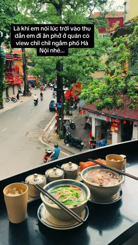 Chúng ta cùng cảm nhận mùa thu HN ở một góc phố nhỏ #nhungngayhanhphuc☘️ #langthanghanoi #hanoivachungta #nhohanoi #ilovetiktok 