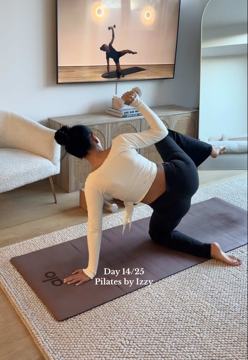 day 14/25 🏋️‍♀️ this 35 min full body was such a good burn #pilates #pilateschallenge #pilatesbyizzy #pilatesworkout #fyp @IZZY SAMUEL @DFYNE @437 