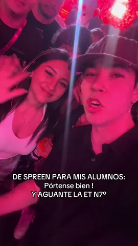 La profe de mate, siempre piensa en ustedes! 💞 se los dice @Spreen. Gracias por el saludo! 🫡 