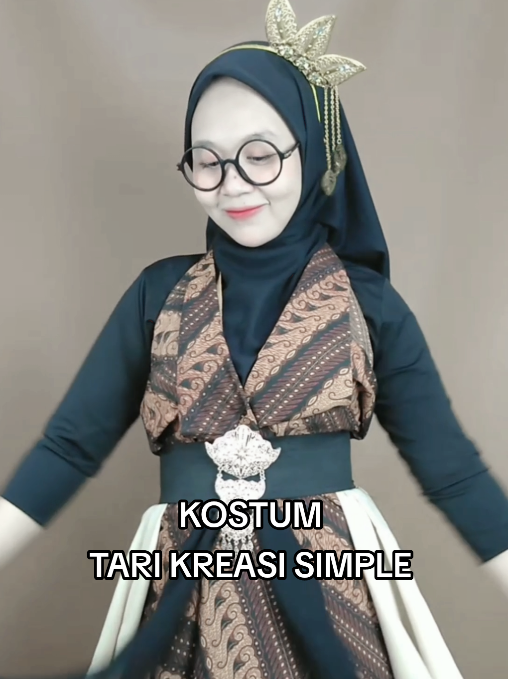 #kostumtarikreasi #kostumtari #kostumkainjarik #kostumtarisimple #kostumfashionshow 