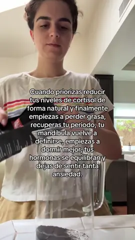 Bajar el cortisol no solo ayuda a perder grasa, también transforma tu energía, tu sueño y tu bienestar general. Pequeños cambios naturales pueden tener un gran impacto en cómo te sientes cada día. DM la palabra CORTISOL si quieres aprender cómo regular tu sistema nervioso y tu cuerpo de manera efectiva. #saludmental #bienestarybienestar #vidasana #nutrición #equilibrio 