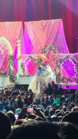 What an absolutely magical time I had at The Wedding of Fjord and Jester for the Critcal Role live show! Thank you, nerdy ass voice actors, for giving some of the most amazing experiences. And all the days at #nycc that followed! #criticalrole #criticalrolelive #jesterlavorre #fjordstone 