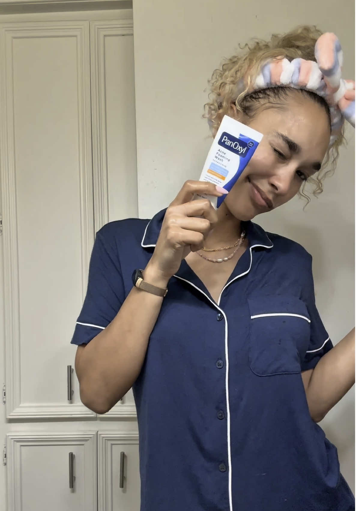 Night time routine at the ranch…filmed in the summer time! I’ve started using some new products and I can’t wait to share soon 😊 #fyp #nighttimeroutine #losangeles #curlyhair #model #skincare 