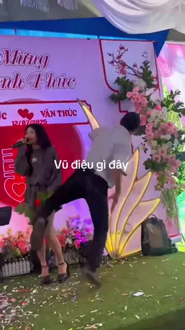 Vũ đoàn Gà Chọi xin chào #hai #tiktok #vuinhon 