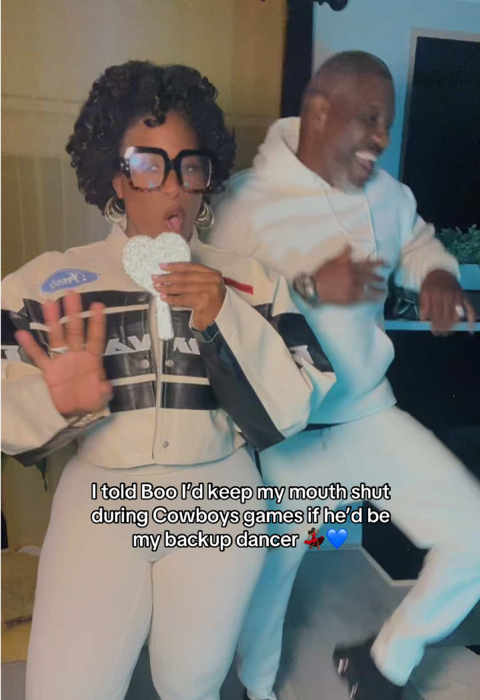 @JAZZYJUJU  @JAZZYJUJU I ain’t say I’d be quiet forever though 😌 He better dance like he mean it! 💋 #CoupleTrend #FunnyCouple #BackupDancer #LoveAndLaughs #DesignDimeDiva