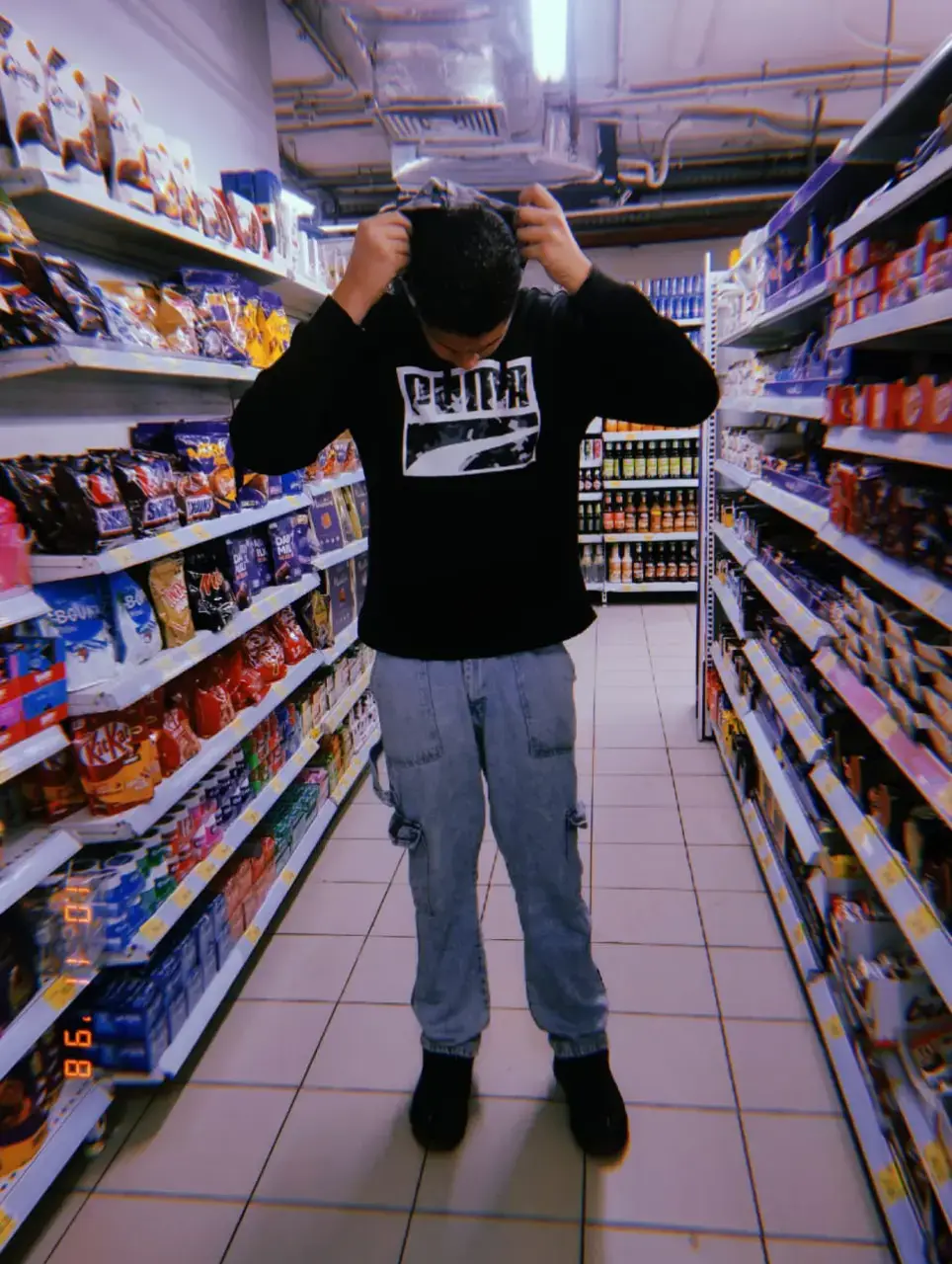 حواليا نجوم كتير لاكن وحشني قمري 🖤 #foryoupage #fyp  #حزين #فراق 