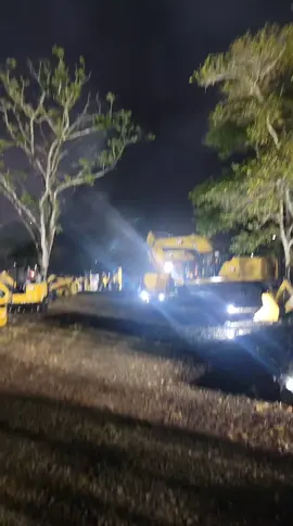 #ExpoCaterpillar  #100Años #llantasnuevas  #JeepTractorTyes