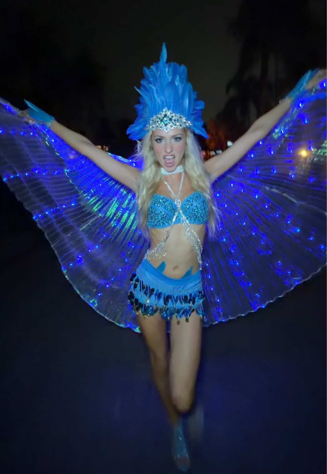 The best Rio bird Halloween costume #rio #riobird #costume #halloeeen #nataliereynolds