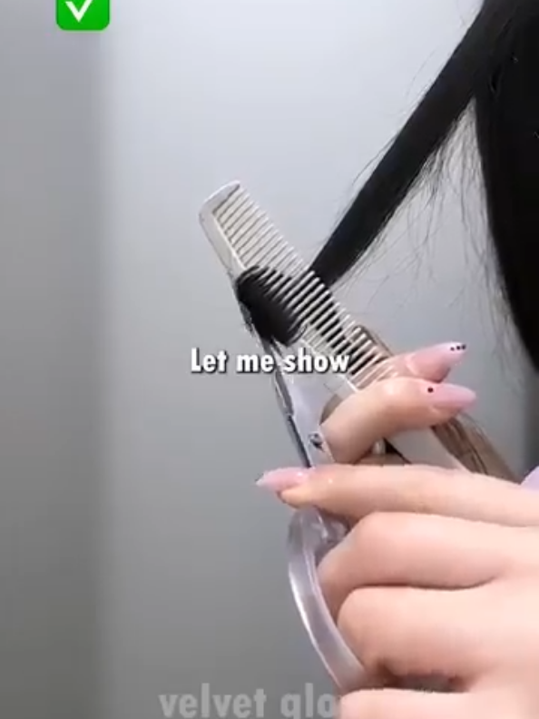 ✂️ How to Remove Split Ends at Home in Seconds No Heat, No Damage 💇‍♀️ #eyes #jeans #hairstyle #shorts 