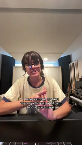 We loveee an overprotective bestie especially on days grief hits hard ♥️ #pregnancyloss #stillbirth #miscarriage #miscarriageawareness #grief