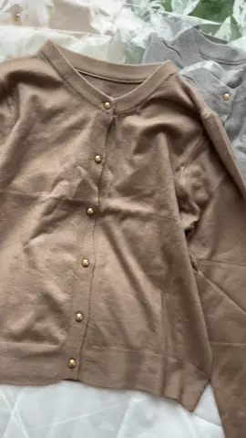 เสื้อคาร์ดิแกน@papitchaya.thana  @papitchaya.thana 