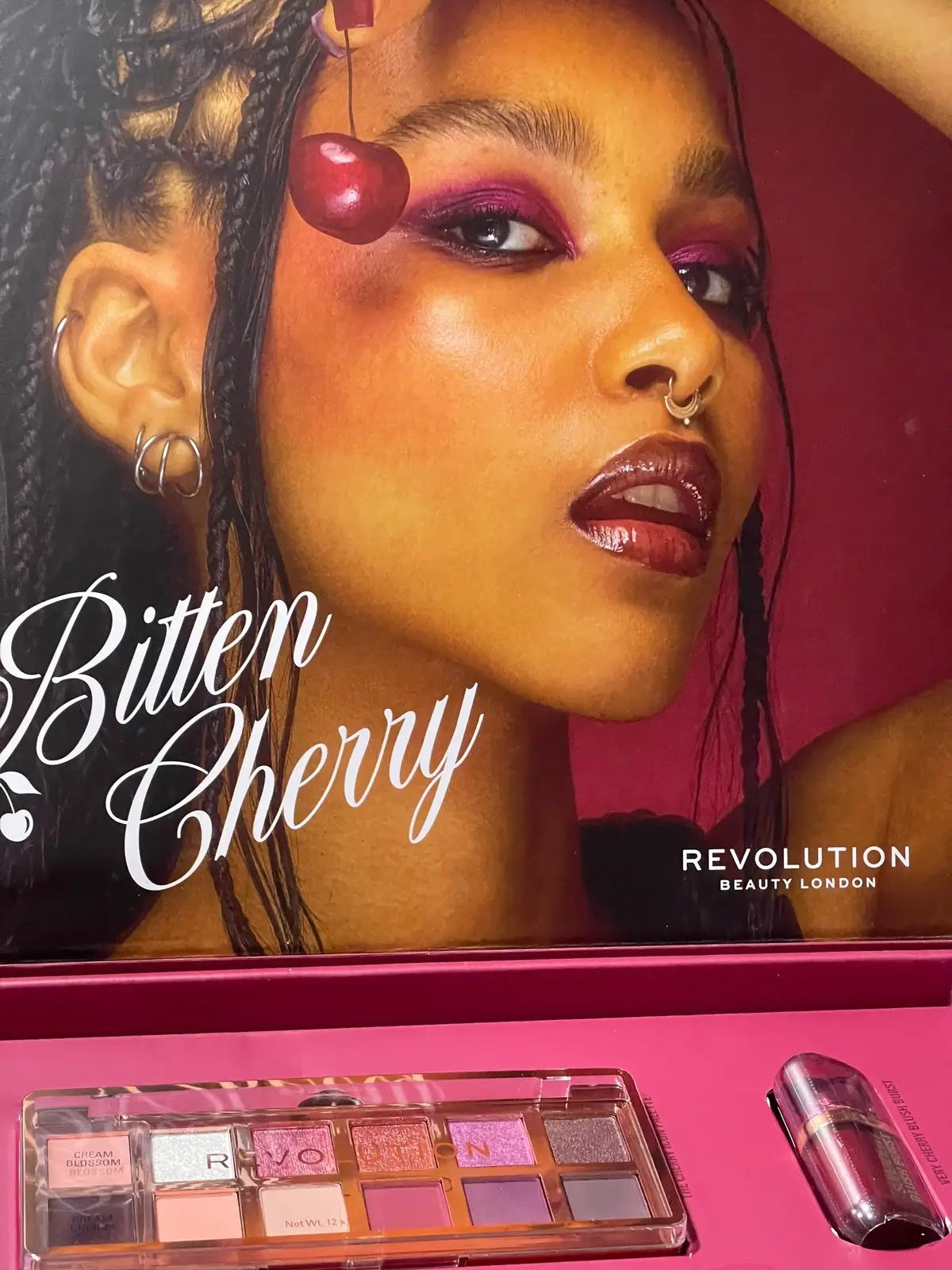 Thank you @Revolution USA I can’t wait to try everything out! #makeuprevolution #beauty #affordablemakeup #makeupartist #unboxing 