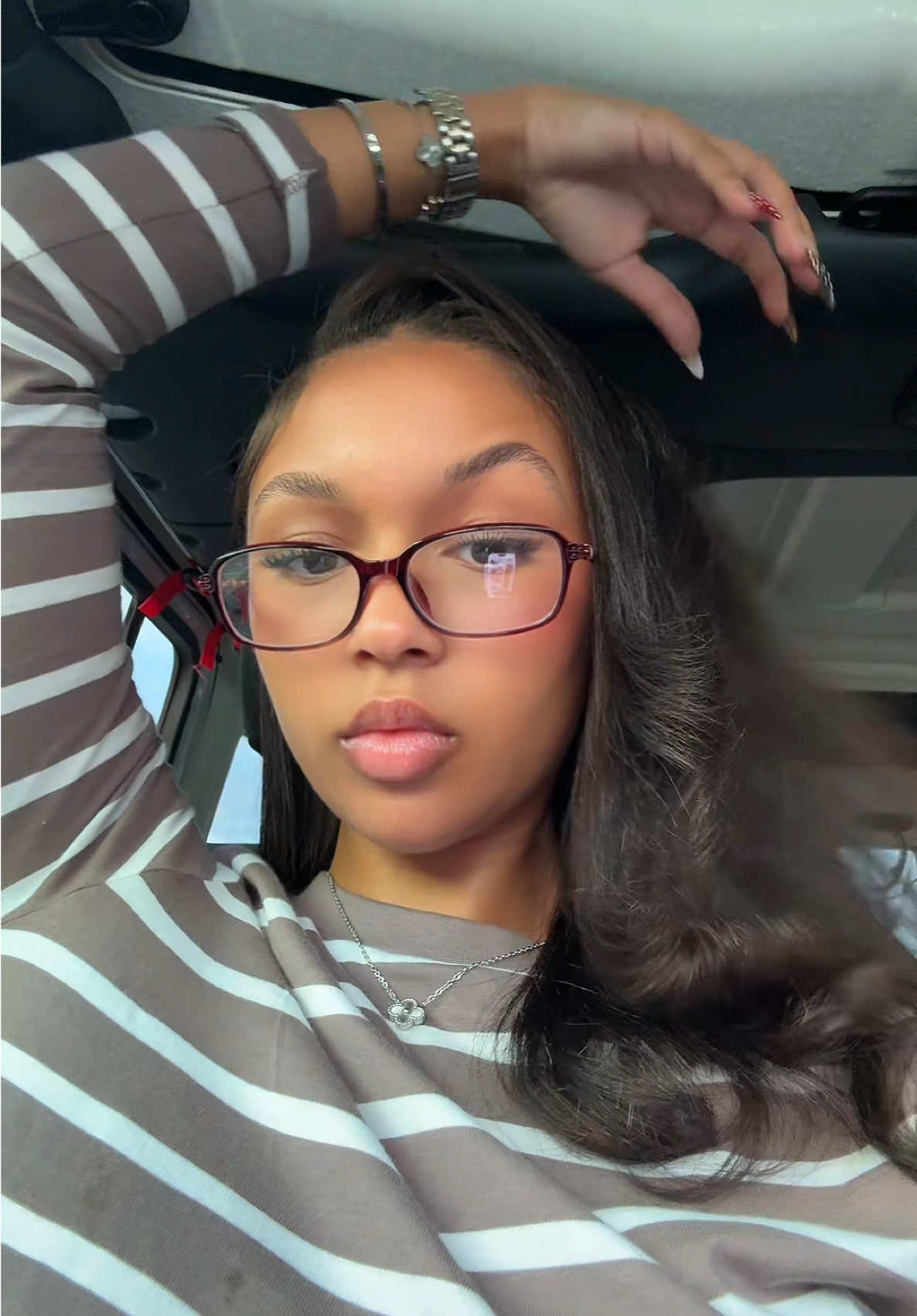 felt a lil breeze so silk press it is🧍🏽‍♀️🫦 #fyp #viral #trending #