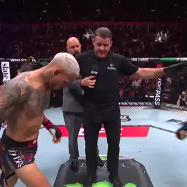 que luta foi esse  #charlesdobronx #charlesdobronx #brasil #UFC #charlesoliveira 