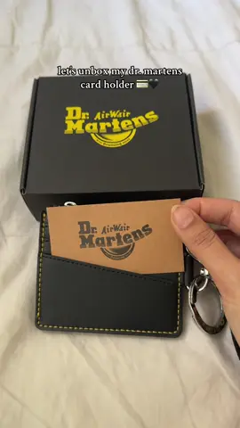 the dr. martens kiev leather cardholder keyring is just everything 🥰 #drmartens #docmartens #cardholder 