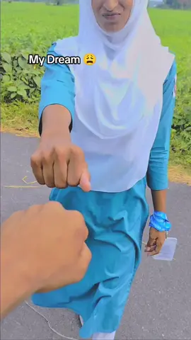 এমনভাবে তুমি আমাকে কবে পড়িয়ে দিবে,,😩☺️ #foryou #viral #trending #tiktokviral #emonvaiofficiel 