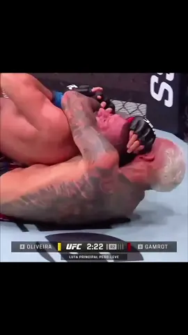 Charles Oliveira vs Mateus Gamrot 🤯 #charlesoliveira🇧🇷 #charlesoliveira #charlesdobronxs #mateusgamrot #UFC 