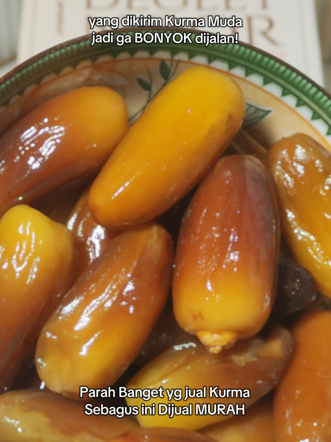 Kurma semengkilap ini dikira mahal, padahal harganya bikin kaget! MURCE MURAAAH CE 😍 insa Allah dikirim aman tanpa bonyok 😎 🔥 Beli yah sebelum kehabisan, cek keranjang kuningnya sekarang! 🛒