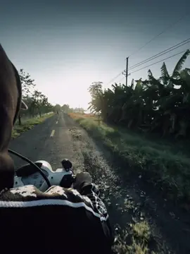 “đời là thế….                                 #cố_gắng_mỗi_ngày 