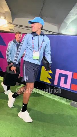 💣🇦🇷Los pibes de la Selección se van a semis escuchando la música del CHAVO 😎😝🇲🇽😘 #sub20 #argentina #mexico 