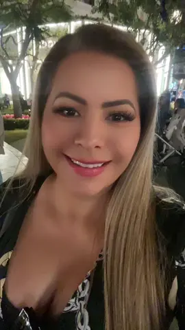 #CARMENJARA #CARMENJARALACAMPEONA #LIVEIncentiveProgram #SideHustleLIVE #PaidPartnership 