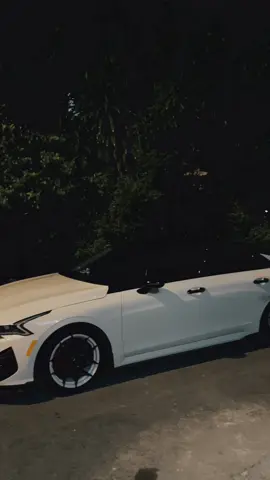 Mẫu chân dài nuột nà 📸🏎️#Cars #K5 #viral #KIA 