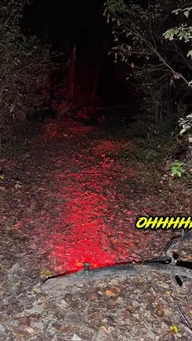 Uhhhhhh goddddd 😣🫣 #scary #fyp #spookyseason #paranormalactivity #cemetery 