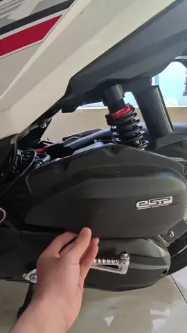 Proses pembersihan filter udara uma racing #vionaa #ledoldgank #4u #umaracing 