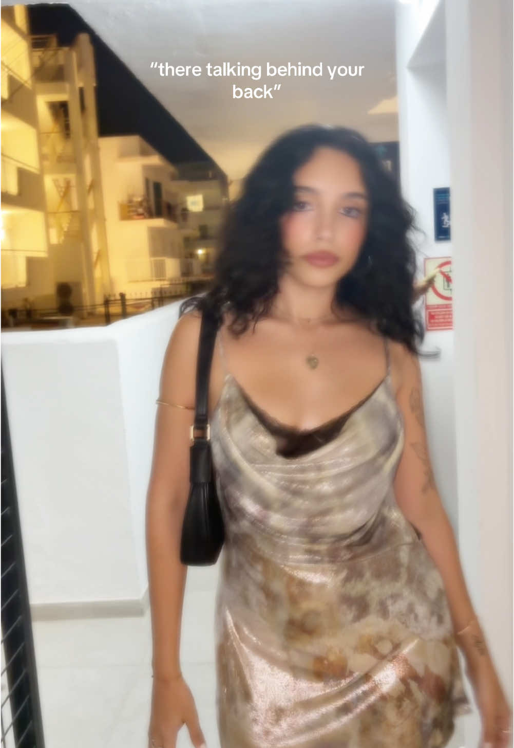 i just wanted to show of me my lil dresss  #fyp #foryou #OOTD #ootn #ibizaoutfits #hiibiza 