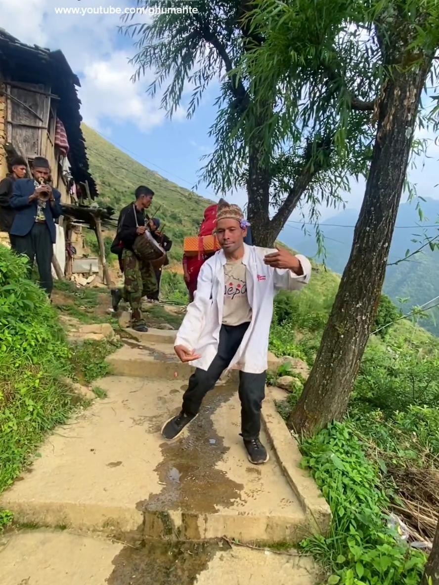 Yetiko chai huna paryo ni! Nogobanges entering the village, Bhume Festival! #bhumeparba #magar #lugum #dance #ghumante 