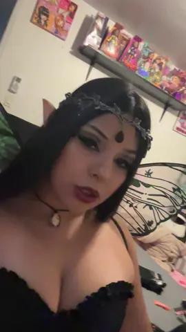 🧚🏽‍♀️🖤#halloweenmakeup #darkfairy #halloweenideas #hadanegra #ideasdehalloween 