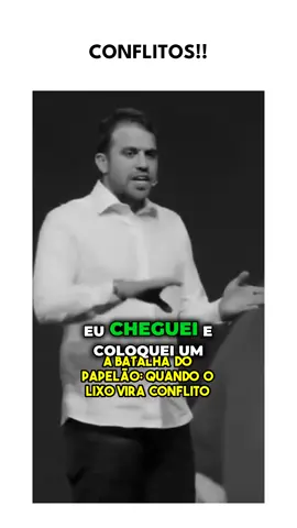 Quando o lixo se transforma em uma batalha épica! 🥊 Confira esse conflito inusitado e venha ver os cortes do @verdadesdoruyter que vão te surpreender! 🌟 #BatalhaDoPapelão