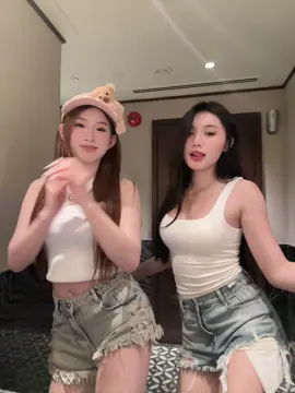 lại là tụi em #xuhuong 