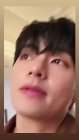 ini namanya halu di dukung IA😅 #taehyung #kimtaehyung #fpyシ #bts  #fypppppppppppppppppppppp 