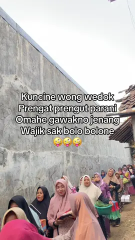 Sak tonggo2 ne sisan dijak 🤣 #engagement #lamaran #lamaranmoment #fy #fyp 