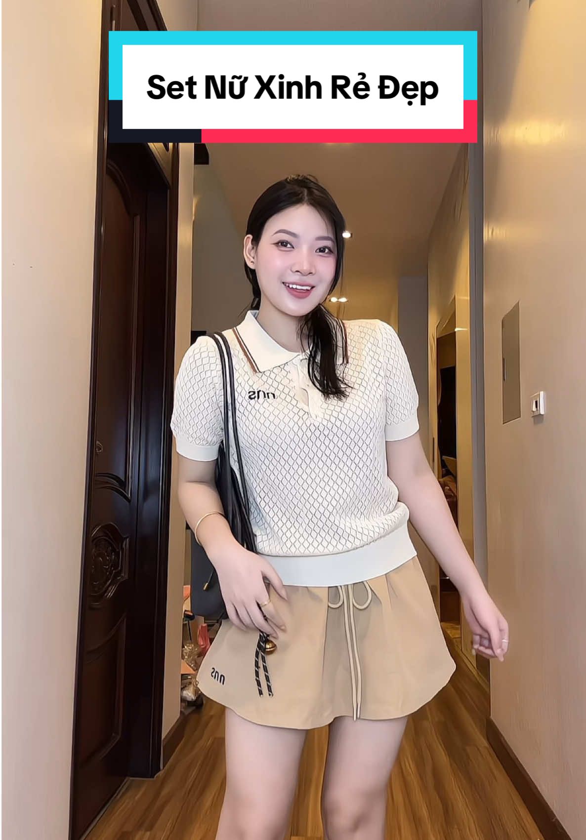 Set này che bụng đỉnh các mom ạ, mặc đi chơi 20/10 oke lun mà không phải nghĩ phối gì haaa #lammecungthuy #setnuxinh #setnu #setnudep #macgidexinh 