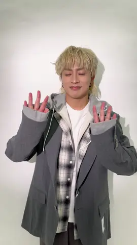 話題沸騰中の白濱亜嵐さんが〝恋人目線〟にこだわった2nd写真集 『Hallelujah!!』。写真集のお話はもちろん、仕事への向き合い方や最近ハマっていることなどさまざまなお話をうかがいました。 インタビューはOggi.jpでチェックを！ #白濱亜嵐 #GENERATIONS @GENERATIONS_official 