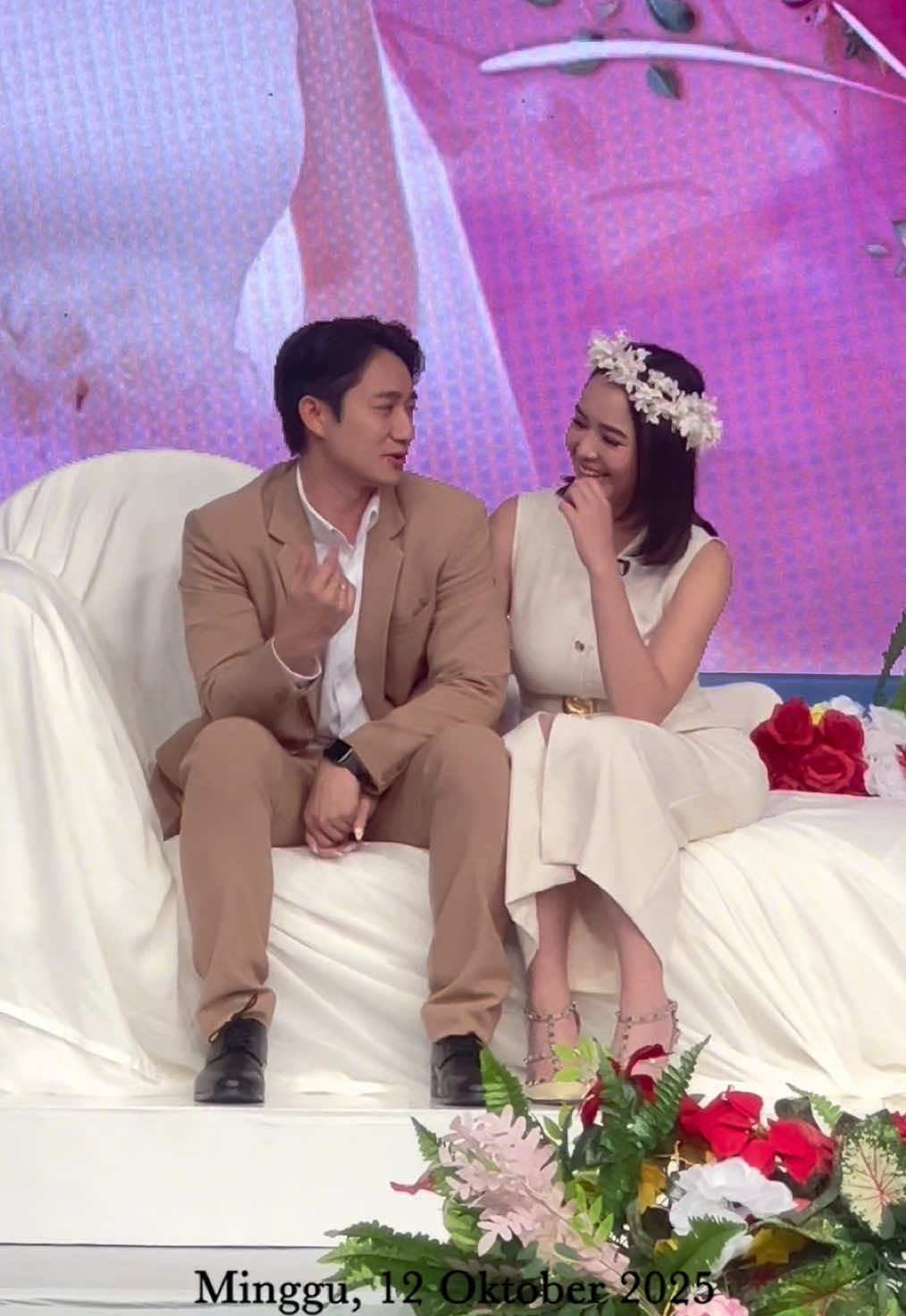 Ada cerita tentang chat gpt dan make up luntur nih🤭 Aaaaa Kenny nangis ketjil karen masih terharu momen sakral pernikahannya🥰 Bermasalah dengan siaran @officialrcti ditempat kamu?  Silahkan cek link berikut ya  ⬇️⬇️⬇️ https://bit.ly/LayananSolusiDigital #CeritaCintaKitA #kennyamanda #dahsyatnyaweekendspesial 