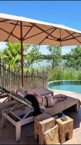 🏖️🌤️📖